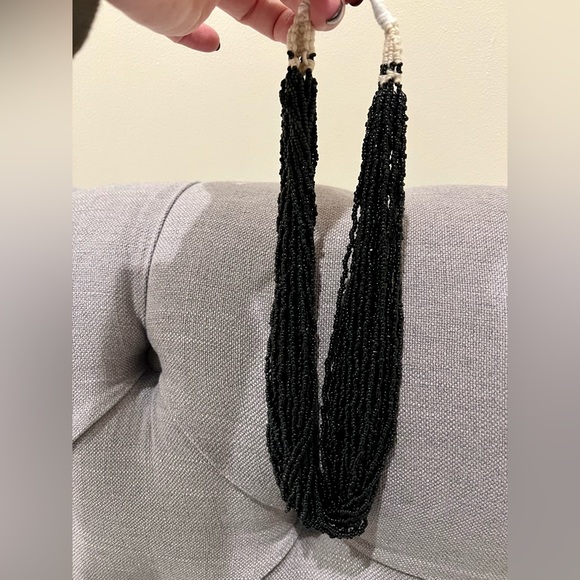 Black beaded necklace - Picture 2 of 2